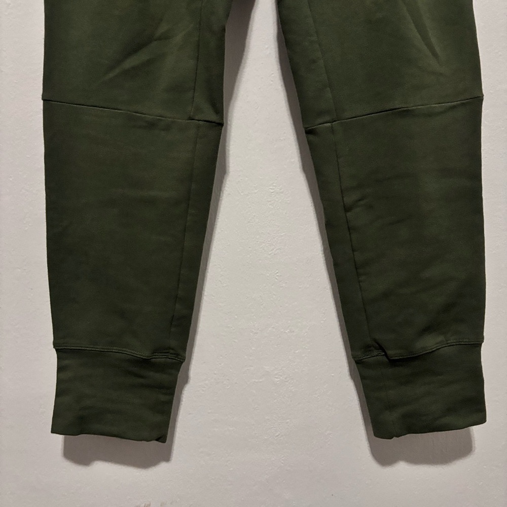 🆒 Reebok Men's Olive Green Drawstring Joggers with Black Accents - Picture 7 of 9